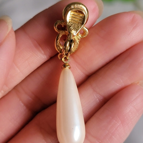 Pearl Drop Gold Swirl Earrings - Picture 5 of 6